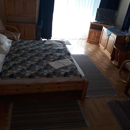 Kenezy Lux Apartman Vendeghaz Hajdúszoboszló 外观 照片