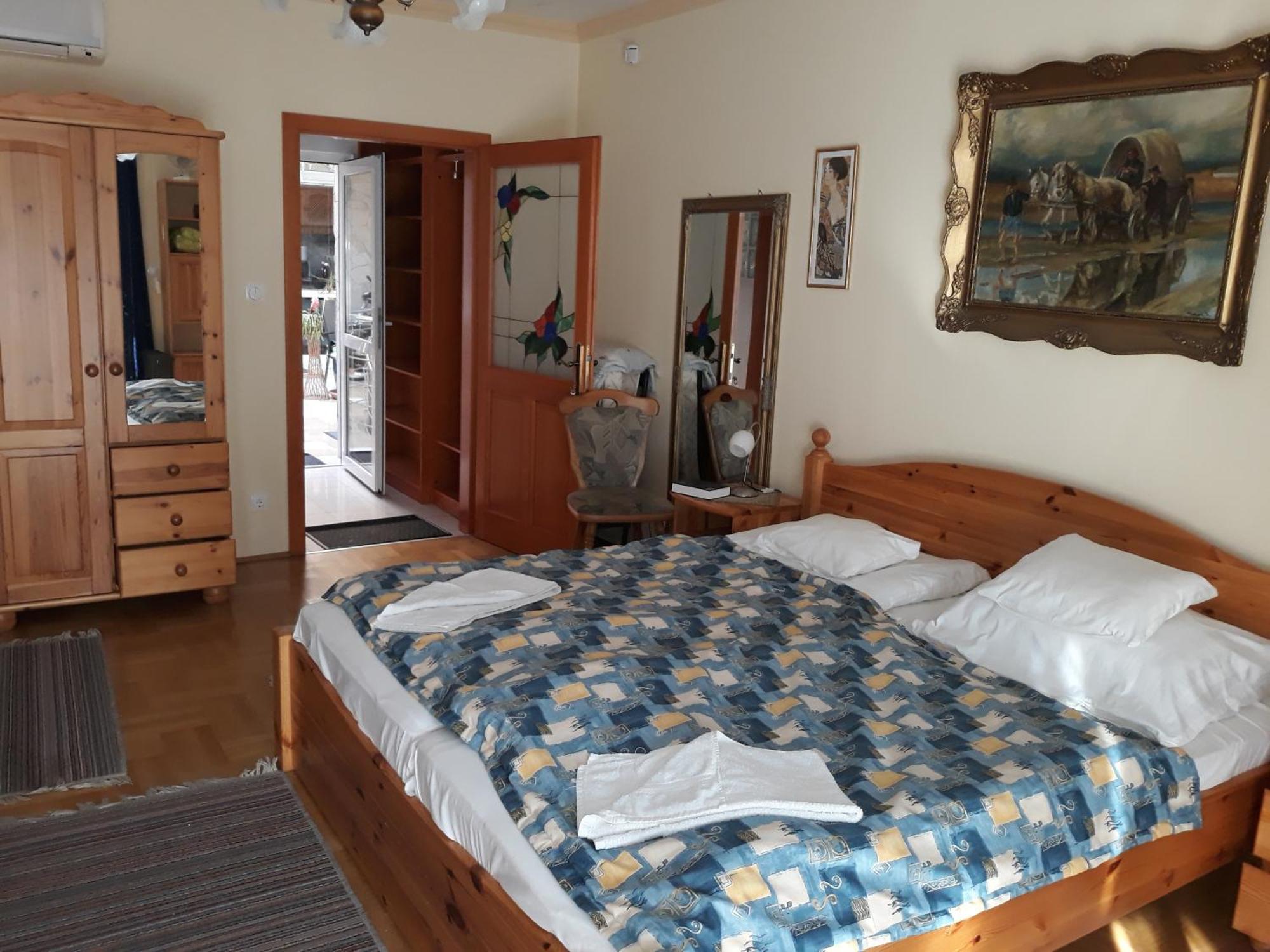 Kenezy Lux Apartman Vendeghaz Hajdúszoboszló 外观 照片