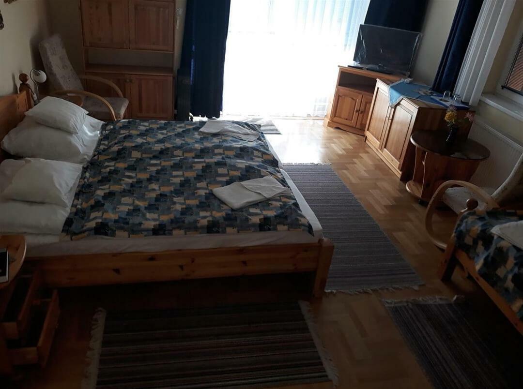 Kenezy Lux Apartman Vendeghaz Hajdúszoboszló 外观 照片